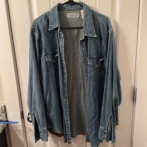 Levi’s snap button down